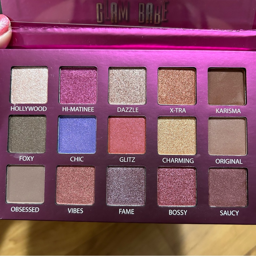 Glam Babe Trend Beauty Eyeshadow Palette
